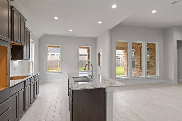 Conroe, TX 77301,3227 Bushy Hawthorne DR