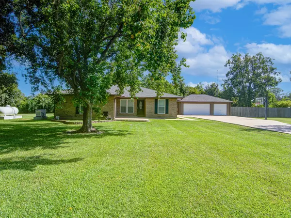 4801 Hill RD, Alvin, TX 77511