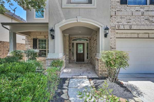 106 N Pinto Point CIR, Spring, TX 77389