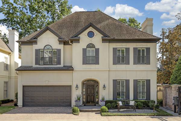 2 Pinewold CT,  Houston,  TX 77056