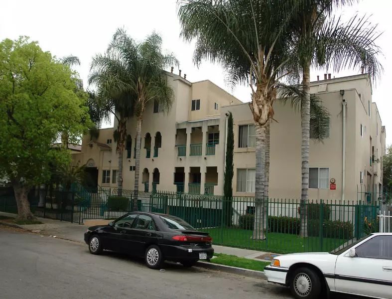 625 N New Hampshire Ave, Los Angeles, CA 90004