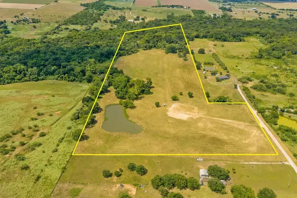 15239 Battle RD, Beasley, TX 77417