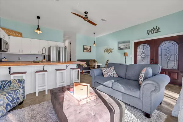 101 Harbour Row DR, Coldspring, TX 77331