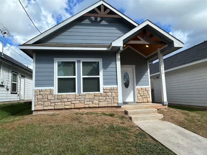 16956 W Ivanhoe, Montgomery, TX 77316
