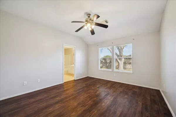 Dickinson, TX 77539,448 Sandstone Creek LN