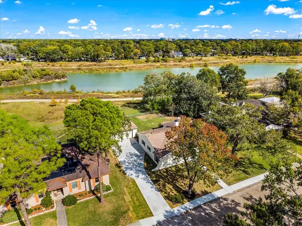 Houston, TX 77062,15719 Diana LN