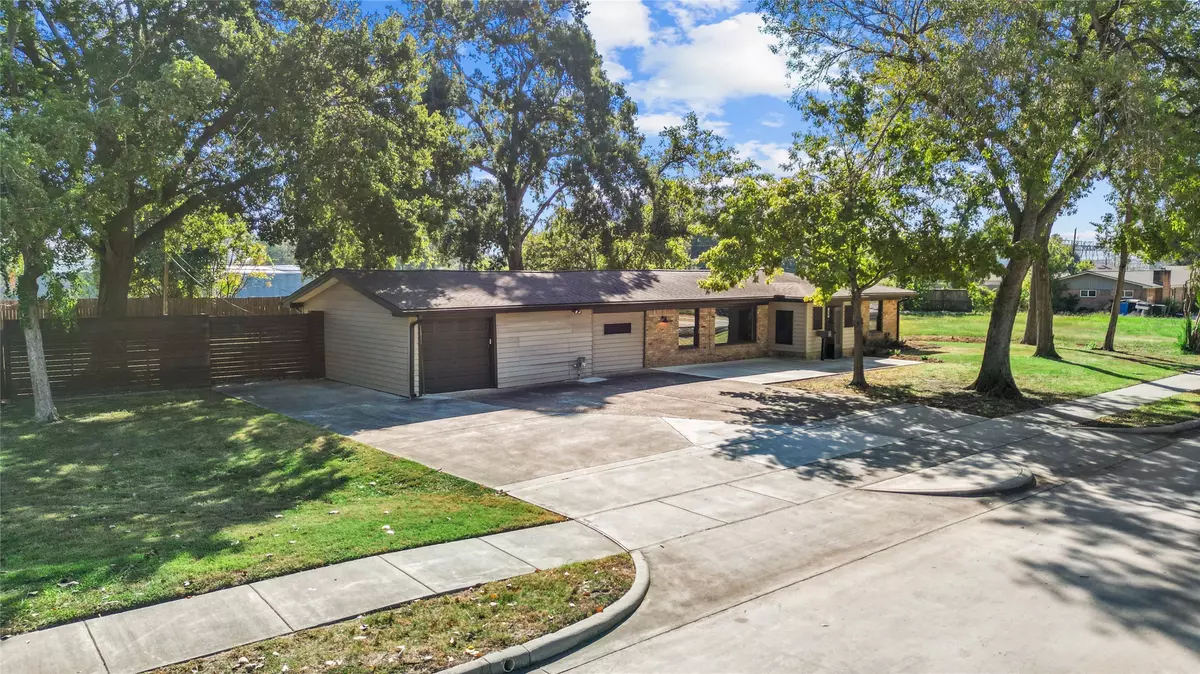 Houston, TX 77043,1710 Wycliffe DR