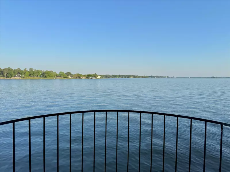 7041 Kingston Cove LN #241, Willis, TX 77318