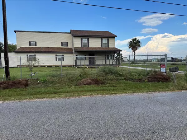 4606 Mallard ST, Hitchcock, TX 77563
