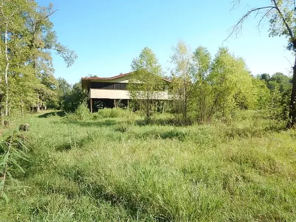 Vidor, TX 77662,440 Weiss Bluff Road