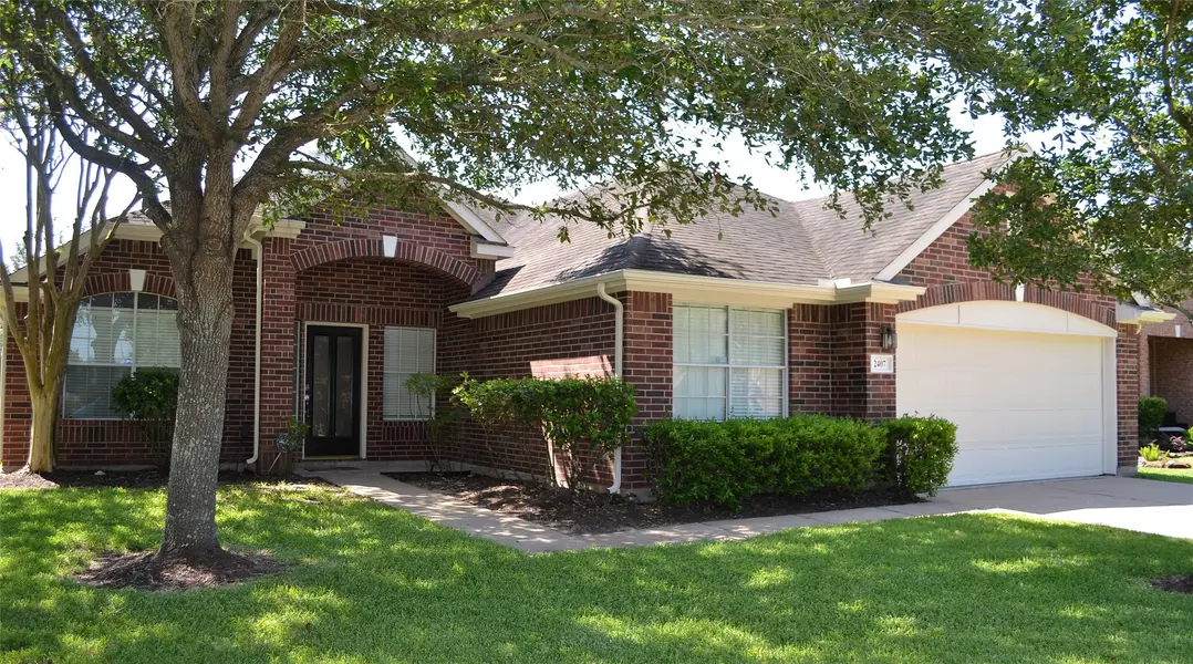 2407 Pine Shadows DR, Sugar Land, TX 77479