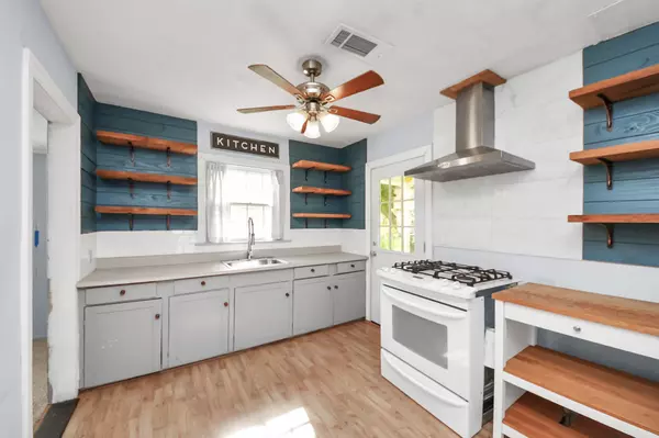 Texas City, TX 77590,1203 17th AVE N