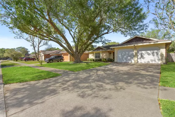 League City, TX 77573,2816 Pickett DR