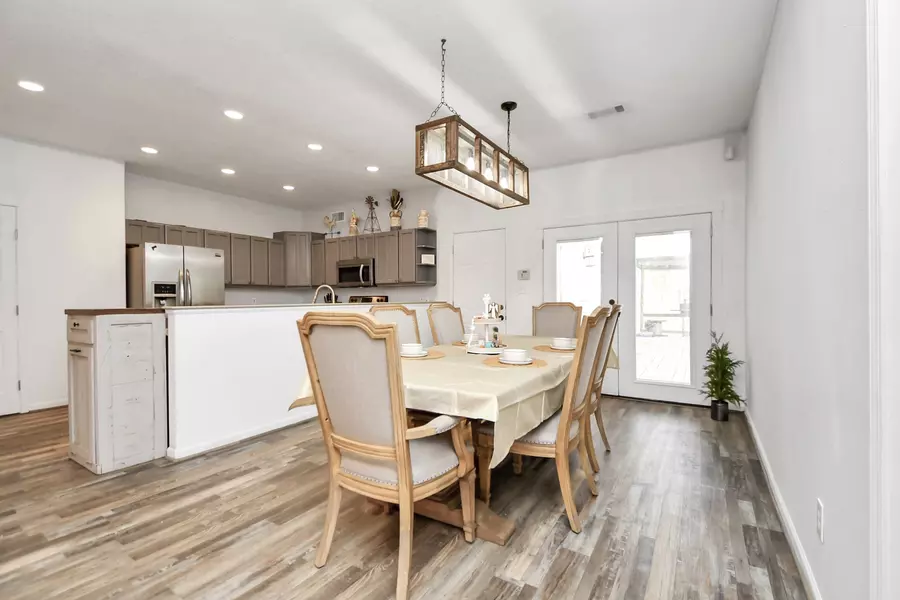 166 County Road 3892 W, Cleveland, TX 77328