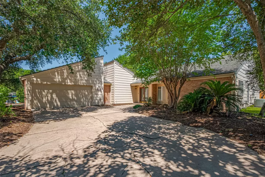11622 Cherryknoll DR, Houston, TX 77077