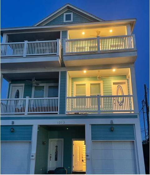 1013 10th ST #A, Galveston, TX 77550