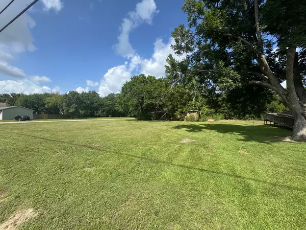 Hitchcock, TX 77563,6428 Haden DR
