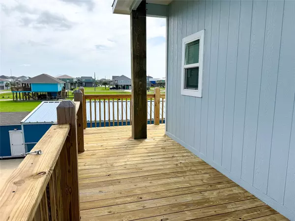 Crystal Beach, TX 77650,138 S Mae CIR