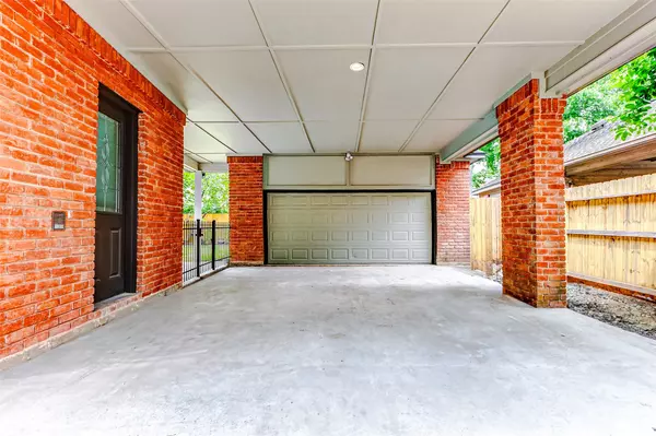 Houston, TX 77345,5807 Mountain View DR