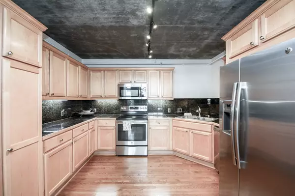 Houston, TX 77019,1005 S Shepherd DR #304