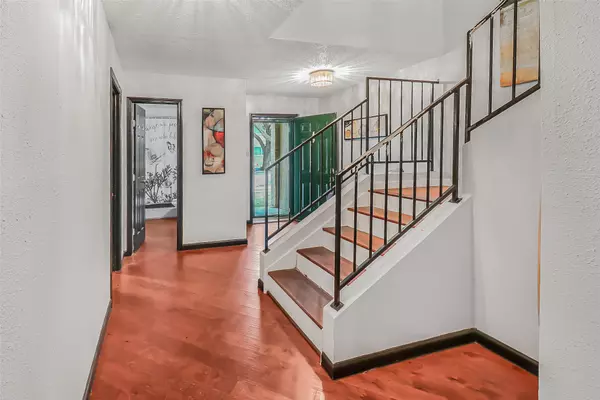 Houston, TX 77032,2106 Shiveley CIR