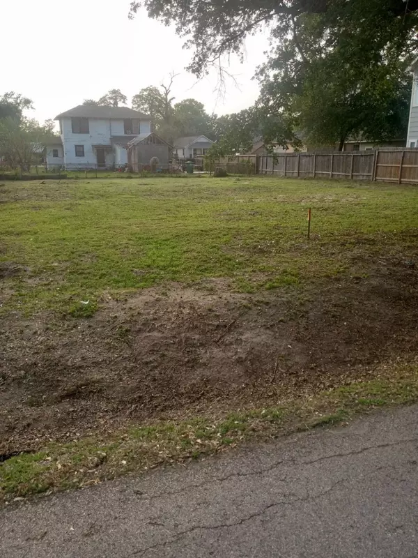 Houston, TX 77020,0 Carroll Oliver WAY