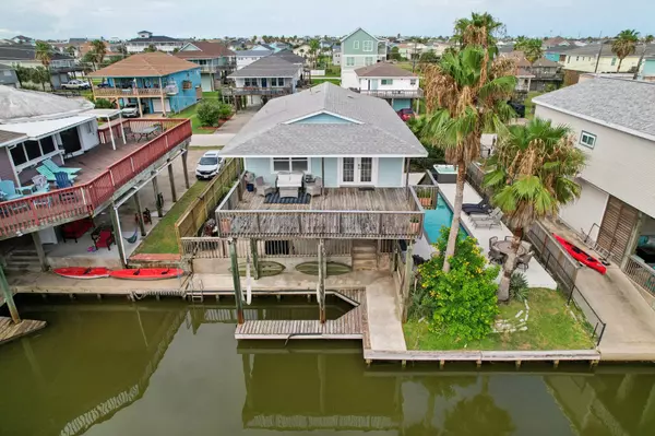 4004 Ector DR, Galveston, TX 77554
