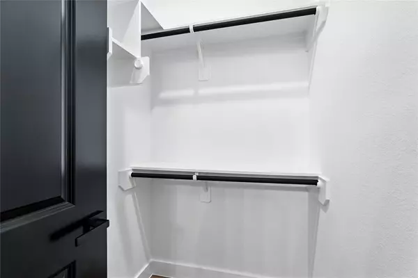 La Porte, TX 77571,422 N 7th AVE