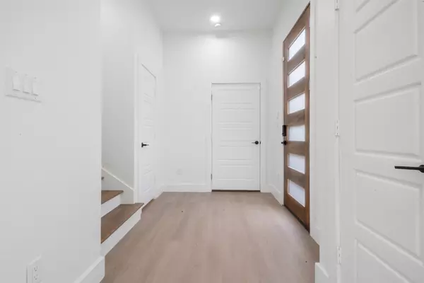 Houston, TX 77021,6817 Paris ST