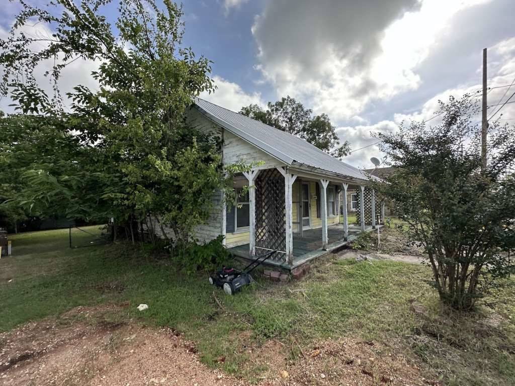Gatesville, TX 76528,509 Saunders ST