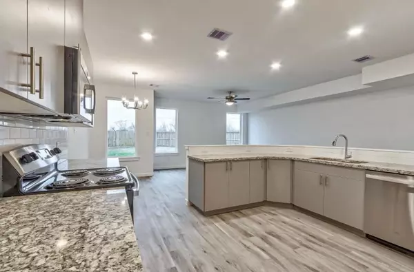 Houston, TX 77048,13306 Galaga ST #B