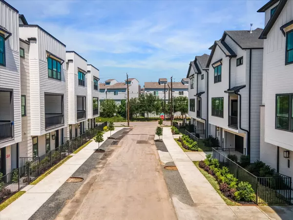 Houston, TX 77004,2217 Dennis ST