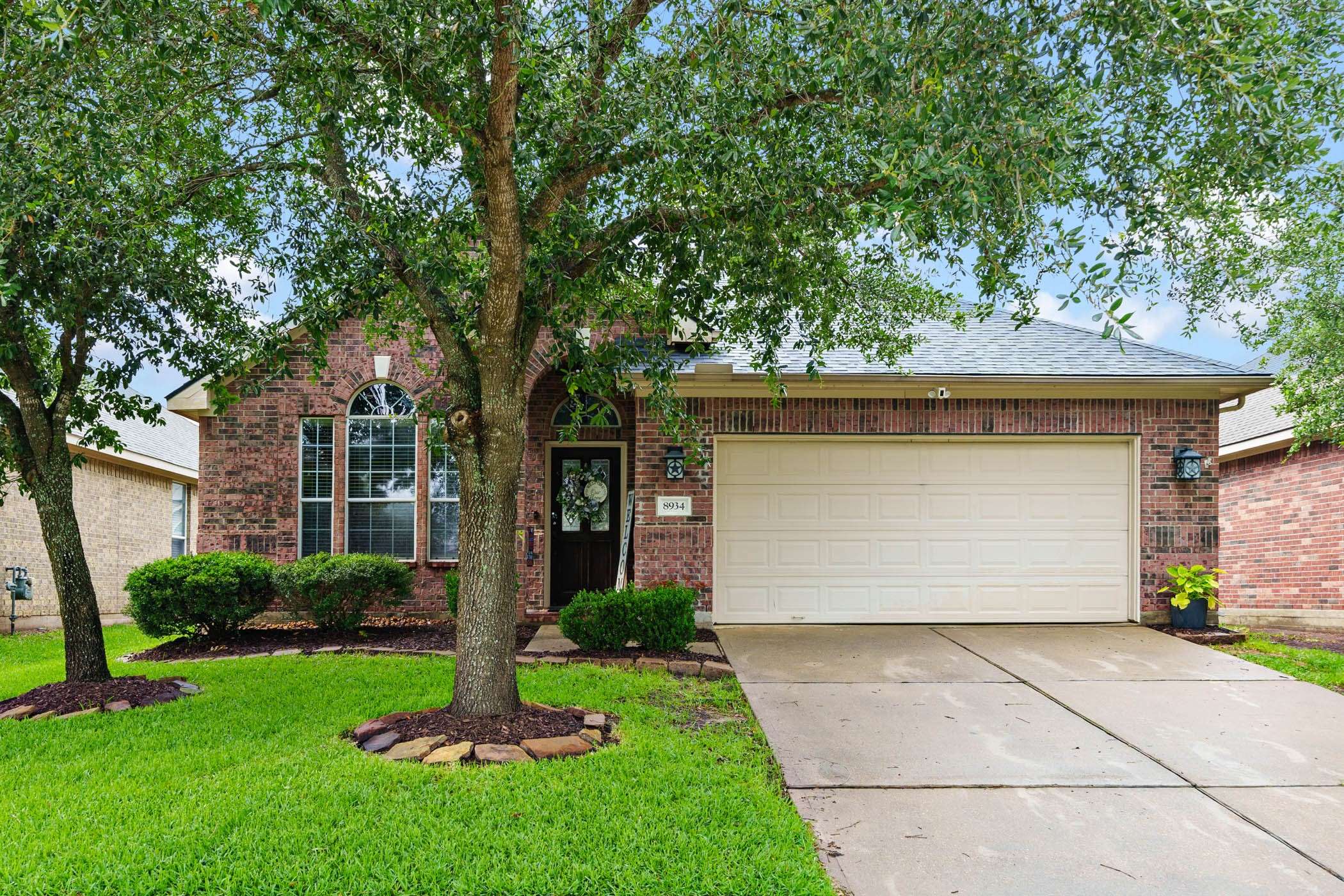 8934 Headstall DR,  Tomball,  TX 77375