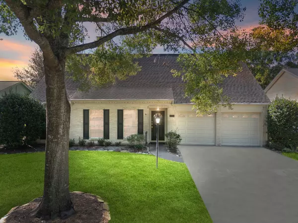 9635 Weatherwood DR, Houston, TX 77080