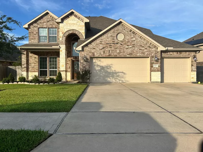 23213 Zinfandel DR, Alvin, TX 77511