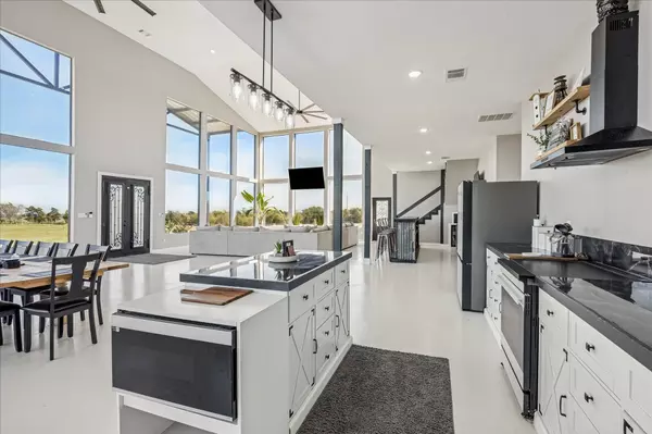 New Ulm, TX 78950,3561 Post Oak Point Road