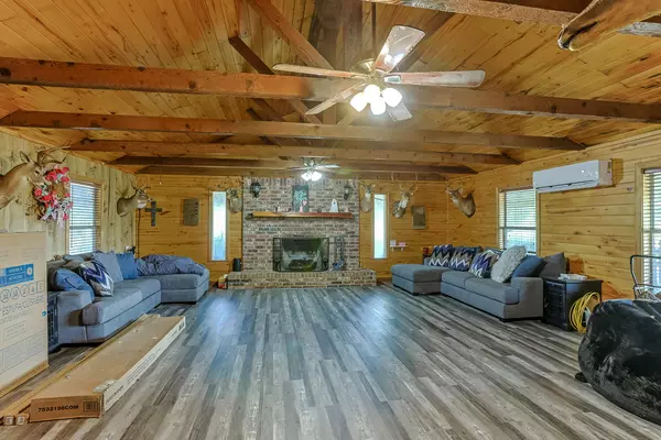 Plantersville, TX 77363,10854 County Road 203