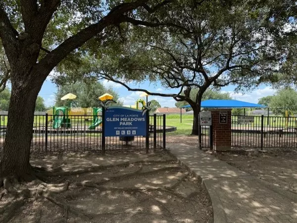La Porte, TX 77571,501 Valley Brook DR