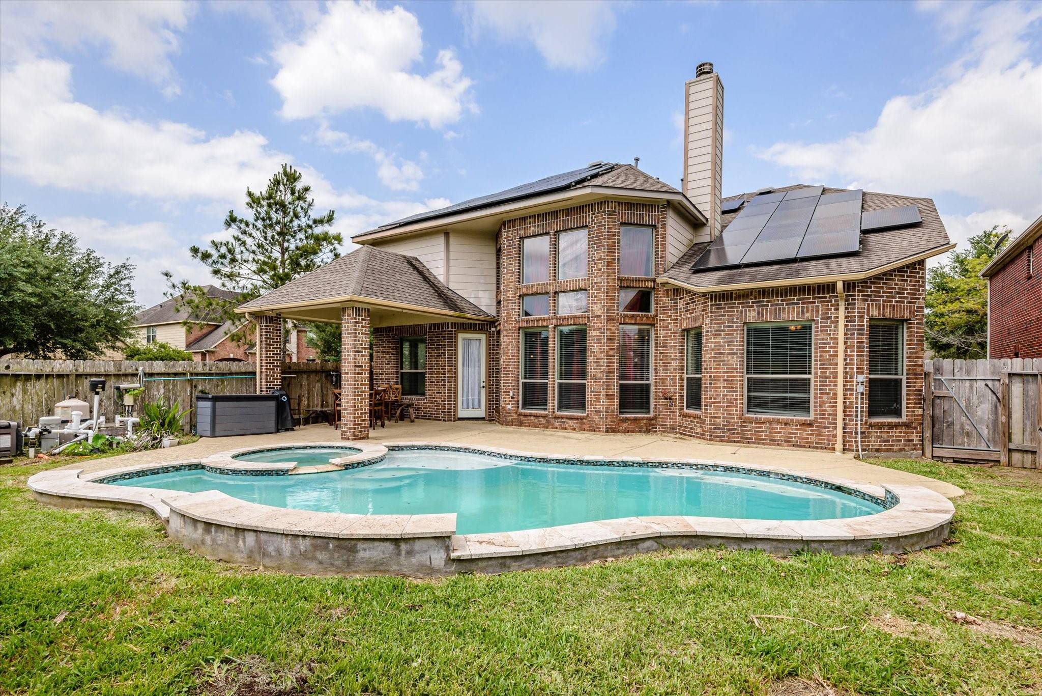 9431 Copper Cove LN, Rosharon, TX 77583