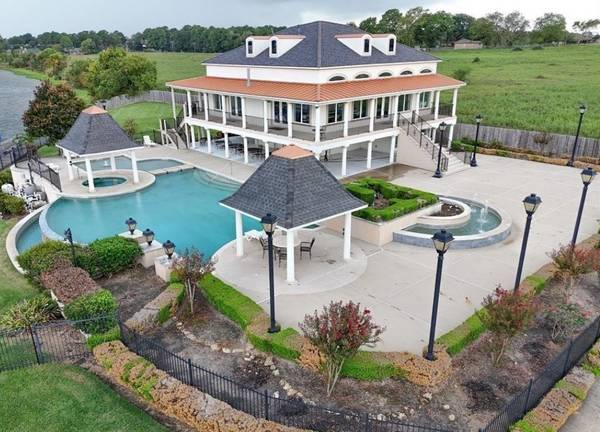 12546 St Louis CT, Willis, TX 77318