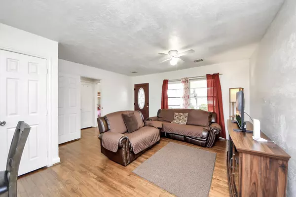 Houston, TX 77029,11029 Muscatine ST