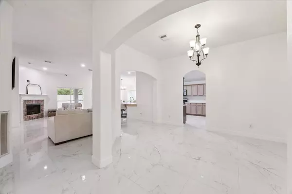 La Porte, TX 77571,320 Spencer LNDG E