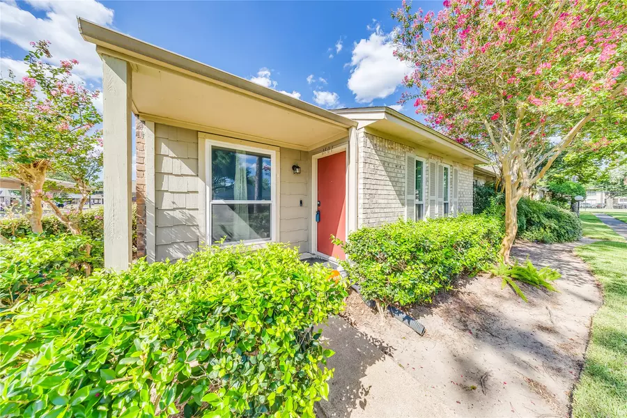 8801 Hammerly BLVD #2101, Houston, TX 77080
