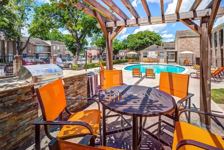 480 W Parker RD #98, Houston, TX 77091