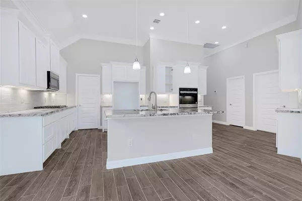 Anahuac, TX 77514,310 Little Spring CT