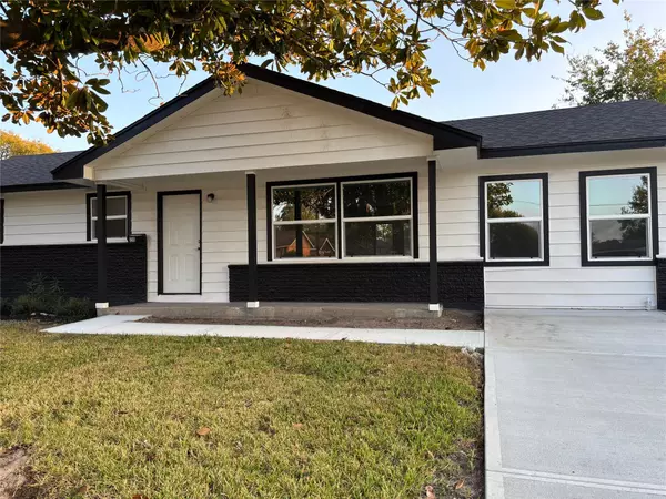 1310 Canterview DR, Houston, TX 77047