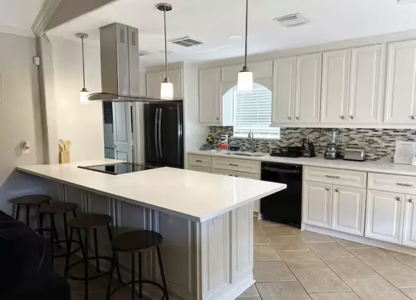 8714 Beechaven RD, La Porte, TX 77571