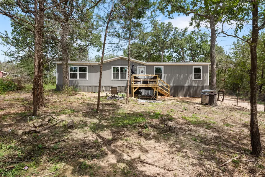 309 Tanglewood LN, Somerville, TX 77879