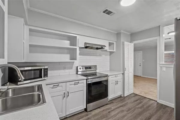 Texas City, TX 77590,1916 N Logan ST