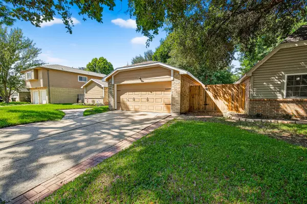 Pearland, TX 77584,2719 S Brompton DR